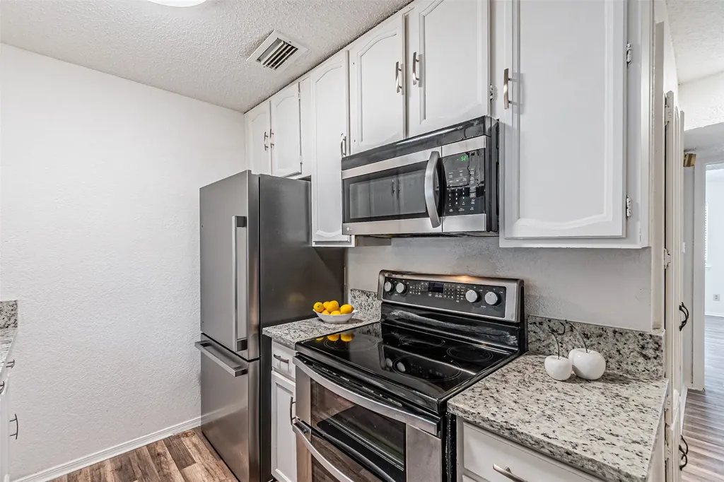 5590 Spring Valley Road Dallas TX 75254