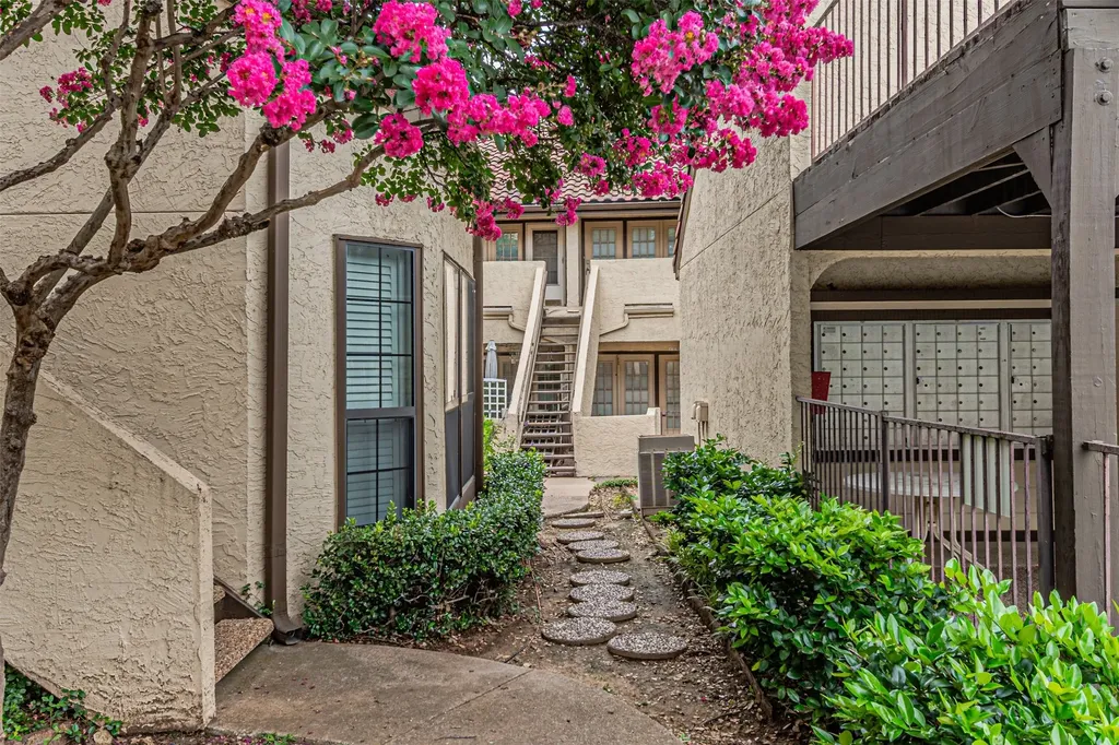 5590 Spring Valley Road Dallas TX 75254