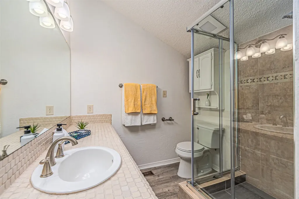 5590 Spring Valley Road Dallas TX 75254