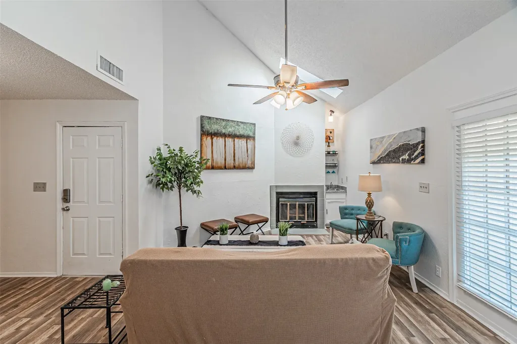 5590 Spring Valley Road Dallas TX 75254