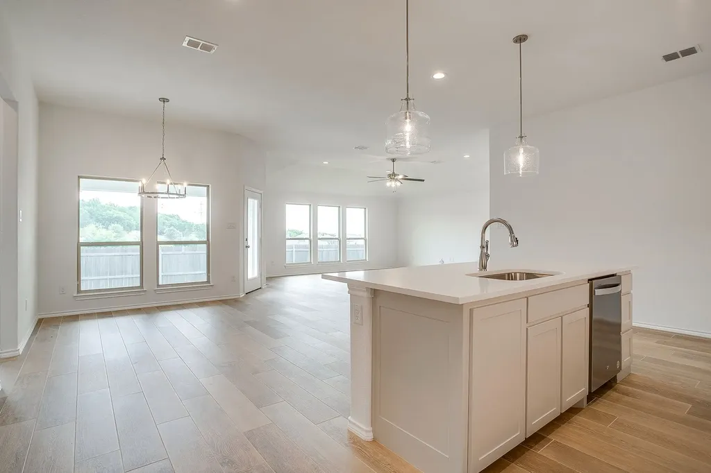 6913 Trail Rock Drive Benbrook TX 76126