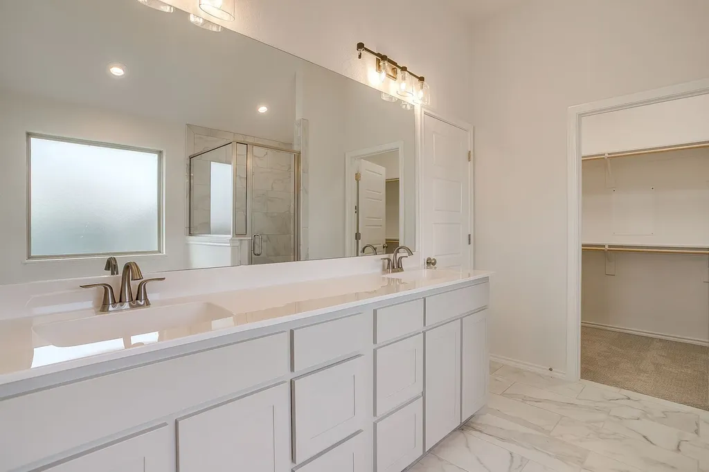 6913 Trail Rock Drive Benbrook TX 76126