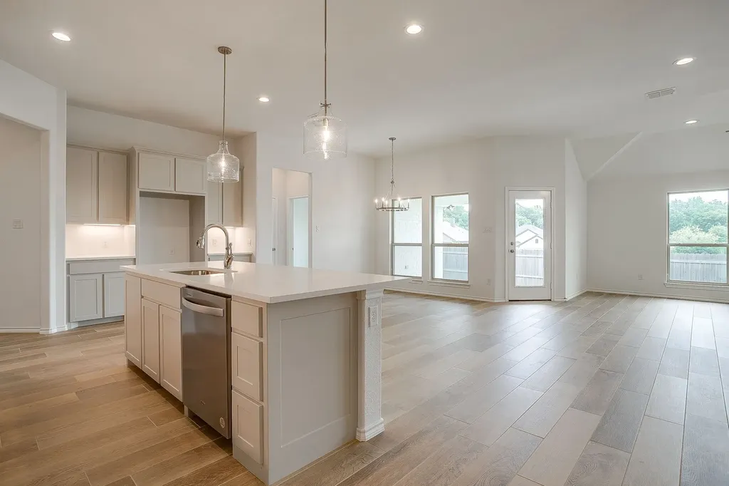 6913 Trail Rock Drive Benbrook TX 76126