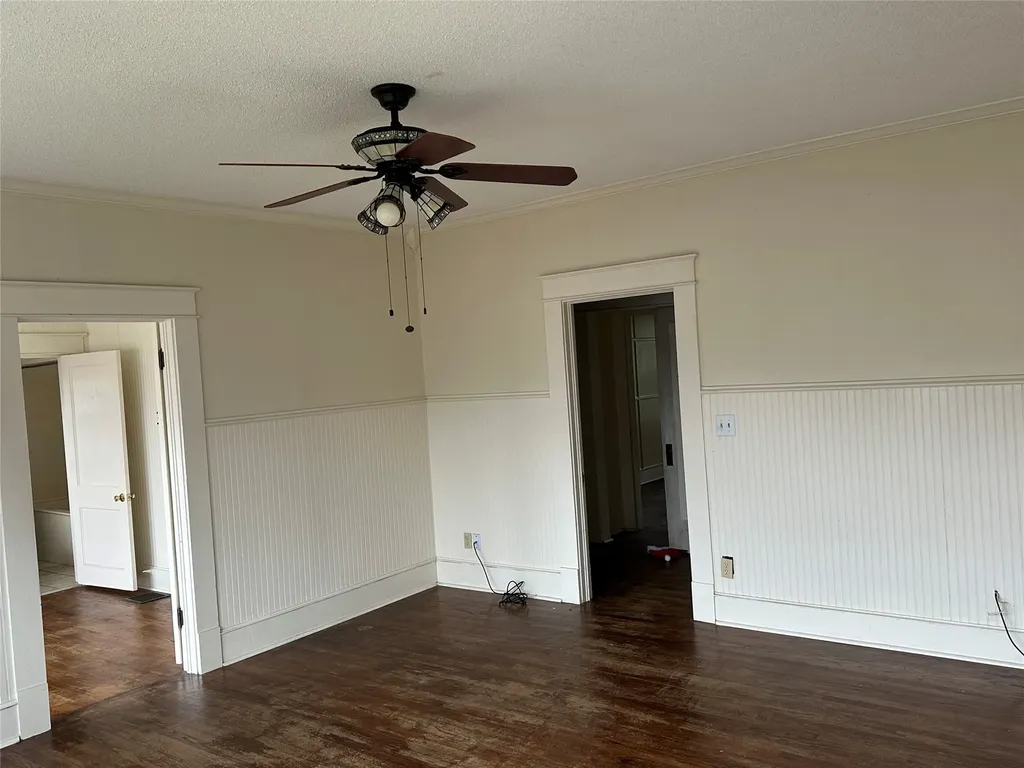 509 N Ross Avenue Mexia TX 76667