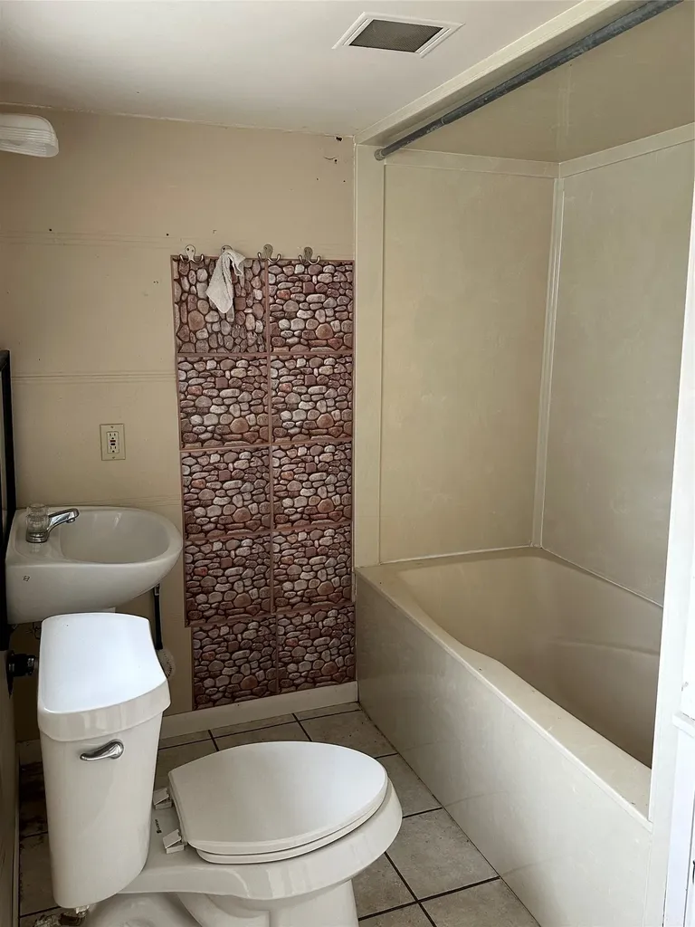 509 N Ross Avenue Mexia TX 76667