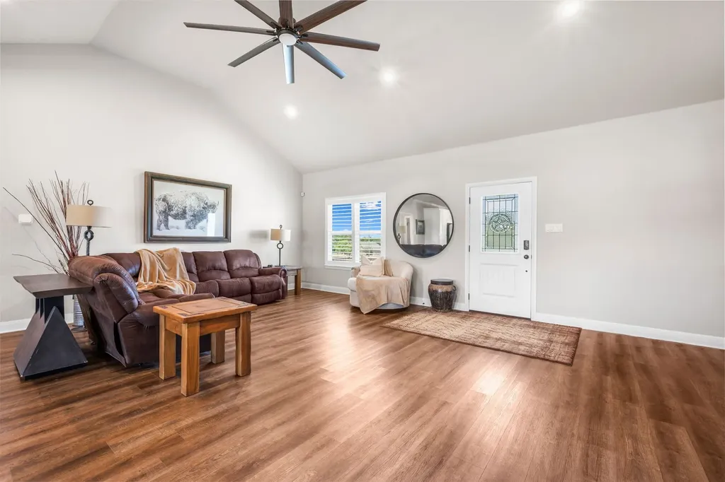 335 Remuda Trail Stephenville TX 76401