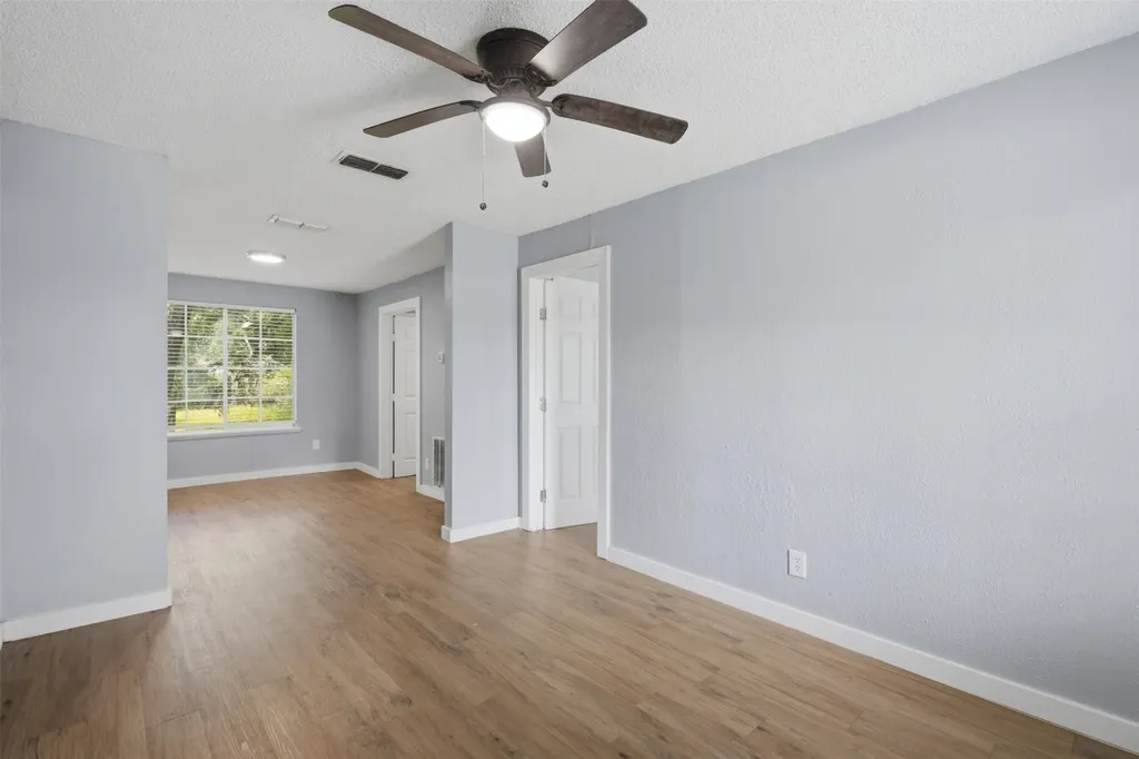 615 W Coffin Street Denison TX 75020