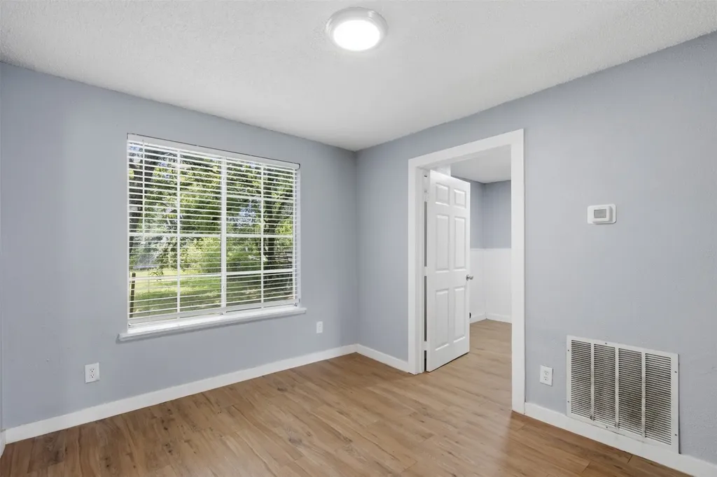615 W Coffin Street Denison TX 75020