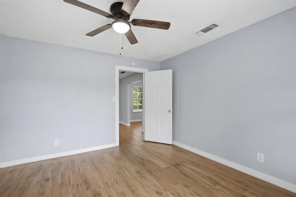 615 W Coffin Street Denison TX 75020