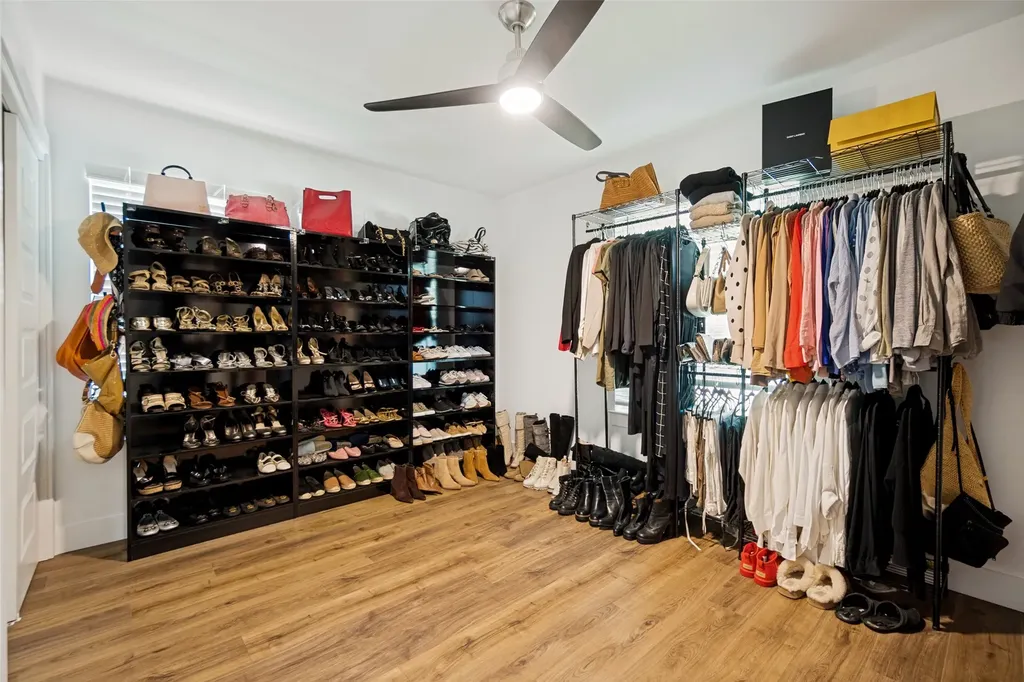 10229 San Juan Avenue Dallas TX 75228