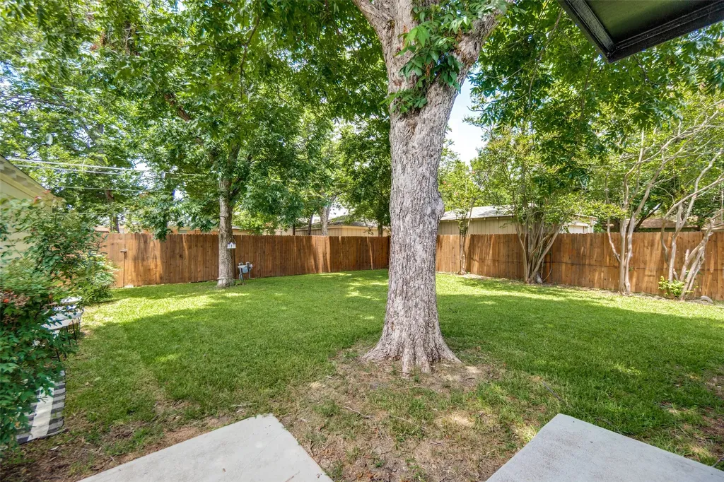 10229 San Juan Avenue Dallas TX 75228