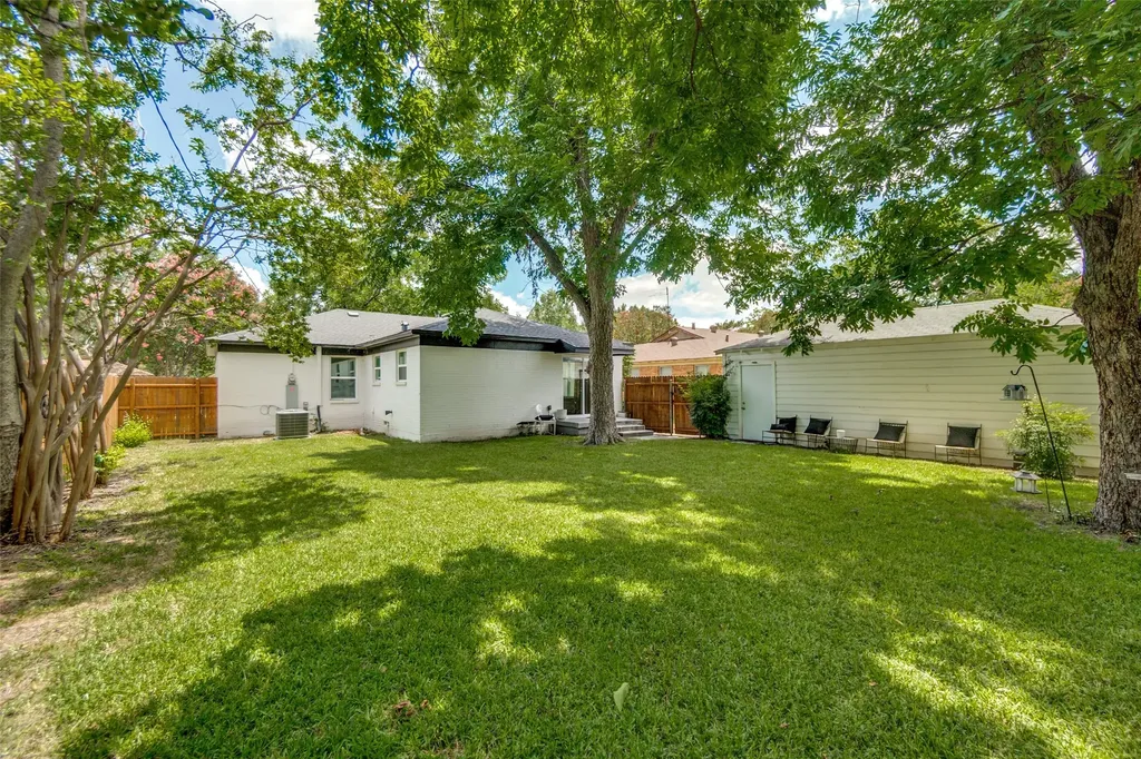 10229 San Juan Avenue Dallas TX 75228