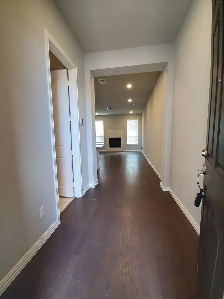 8266 Primrose Way Dallas TX 75252