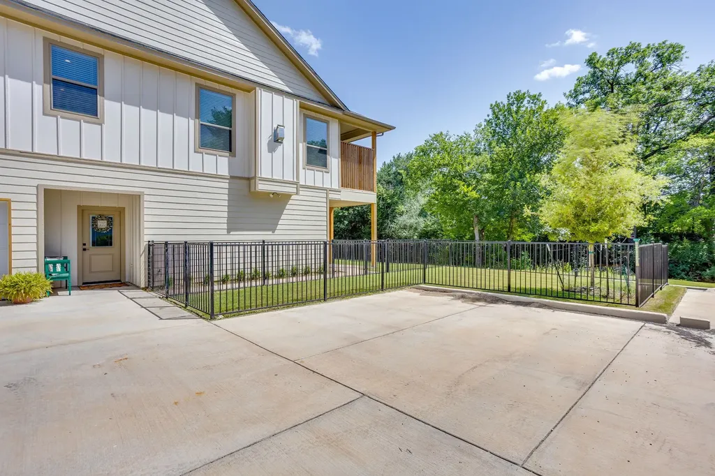 1142 County Road 337 Glen Rose TX 76043