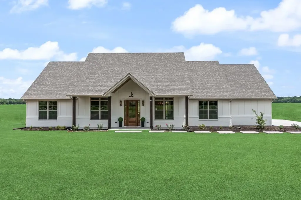 594 Sedalia Road Van Alstyne TX 75495