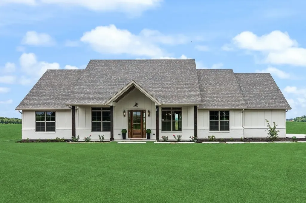 594 Sedalia Road Van Alstyne TX 75495