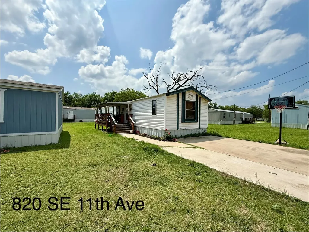 9999 SE 8th Street Mineral Wells TX 76067