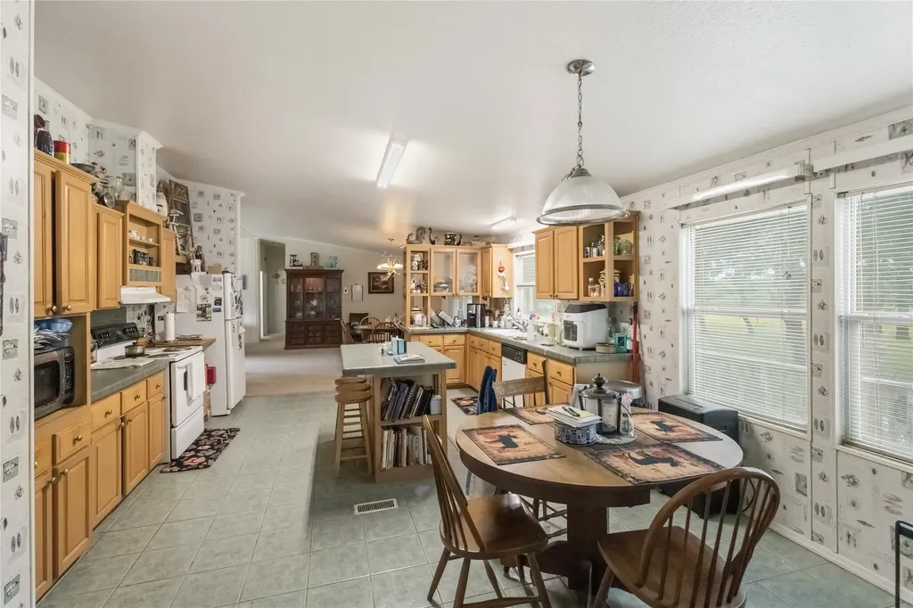 17001 Interstate 20 Cisco TX 76437