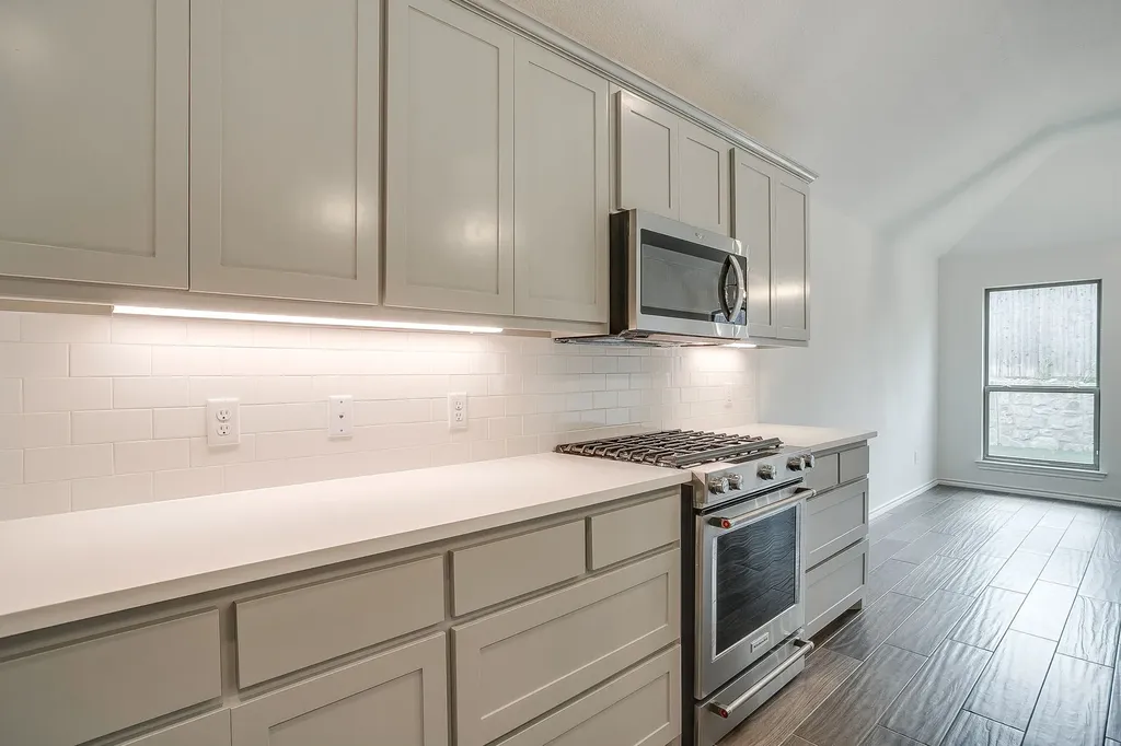 6817 Trail Rock Drive Benbrook TX 76126