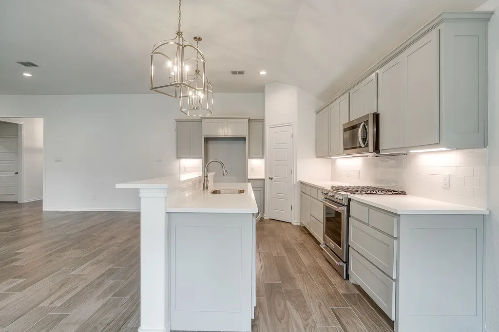 6817 Trail Rock Drive Benbrook TX 76126