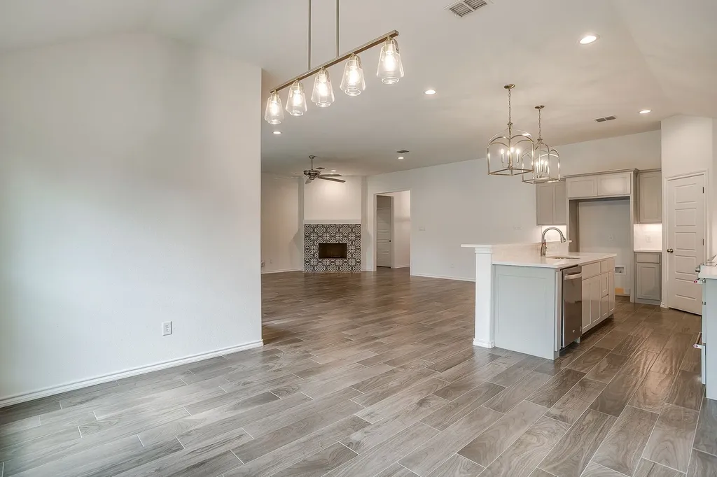 6817 Trail Rock Drive Benbrook TX 76126