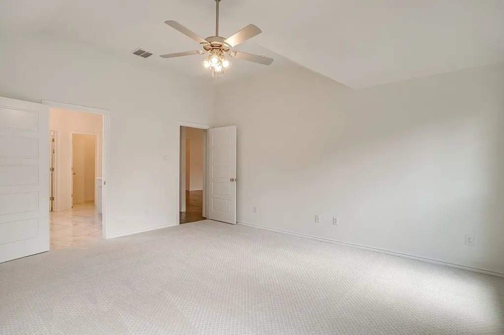 6817 Trail Rock Drive Benbrook TX 76126