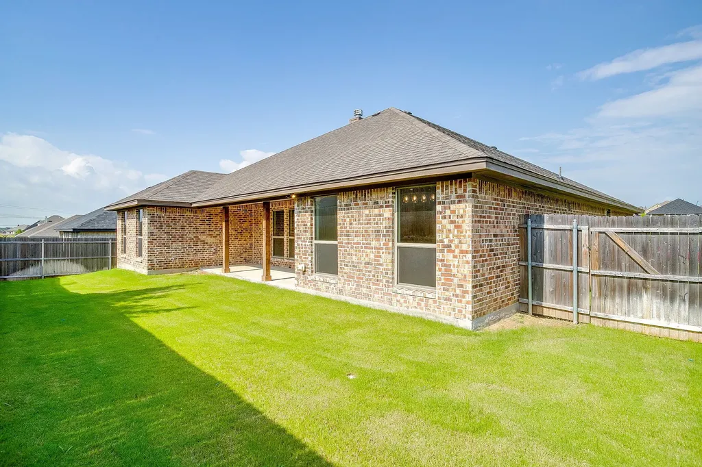 6817 Trail Rock Drive Benbrook TX 76126