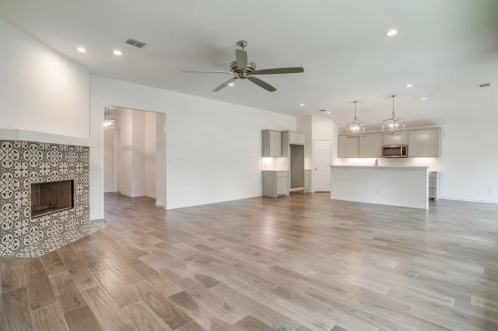 6817 Trail Rock Drive Benbrook TX 76126