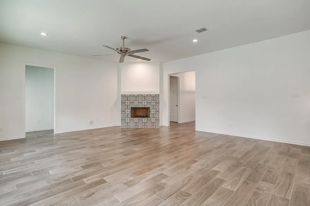 6817 Trail Rock Drive Benbrook TX 76126