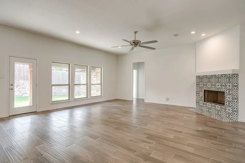 6817 Trail Rock Drive Benbrook TX 76126