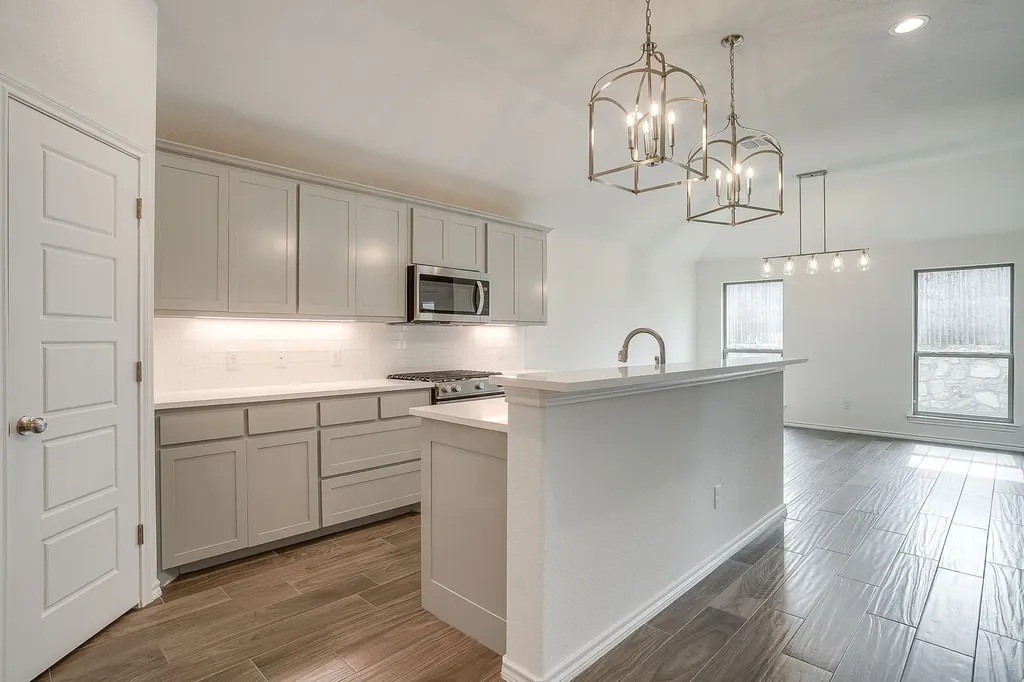 6817 Trail Rock Drive Benbrook TX 76126