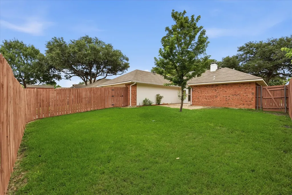 4203 Meadow Ridge Drive Carrollton TX 75010