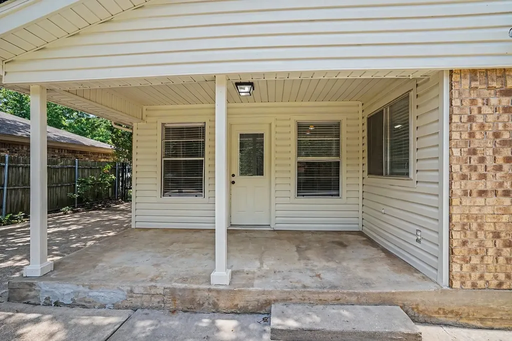 1009 Blue Carriage Lane N Fort Worth TX 76120