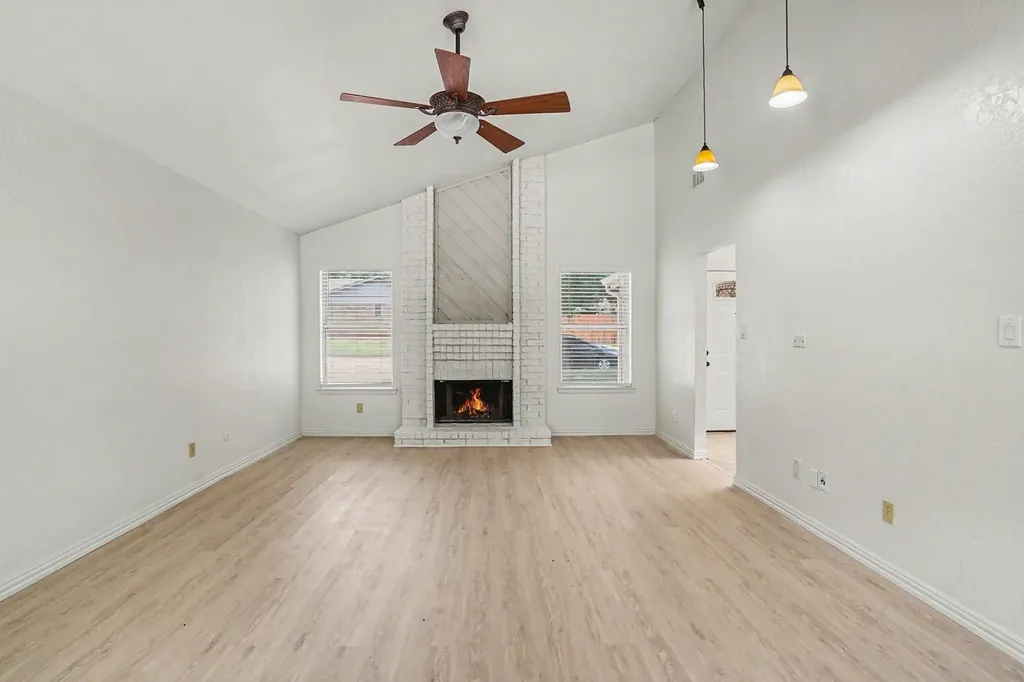 1009 Blue Carriage Lane N Fort Worth TX 76120