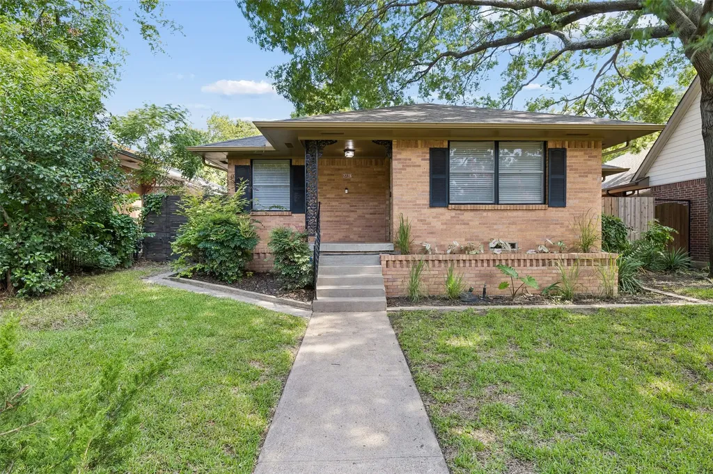 2728 Alco Avenue Dallas TX 75211