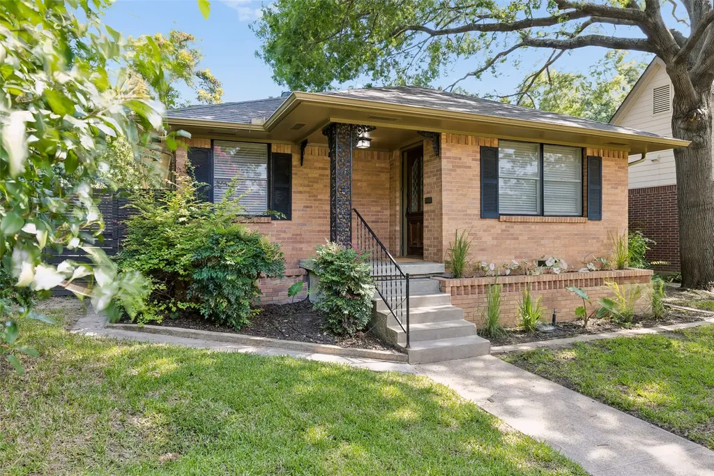 2728 Alco Avenue Dallas TX 75211