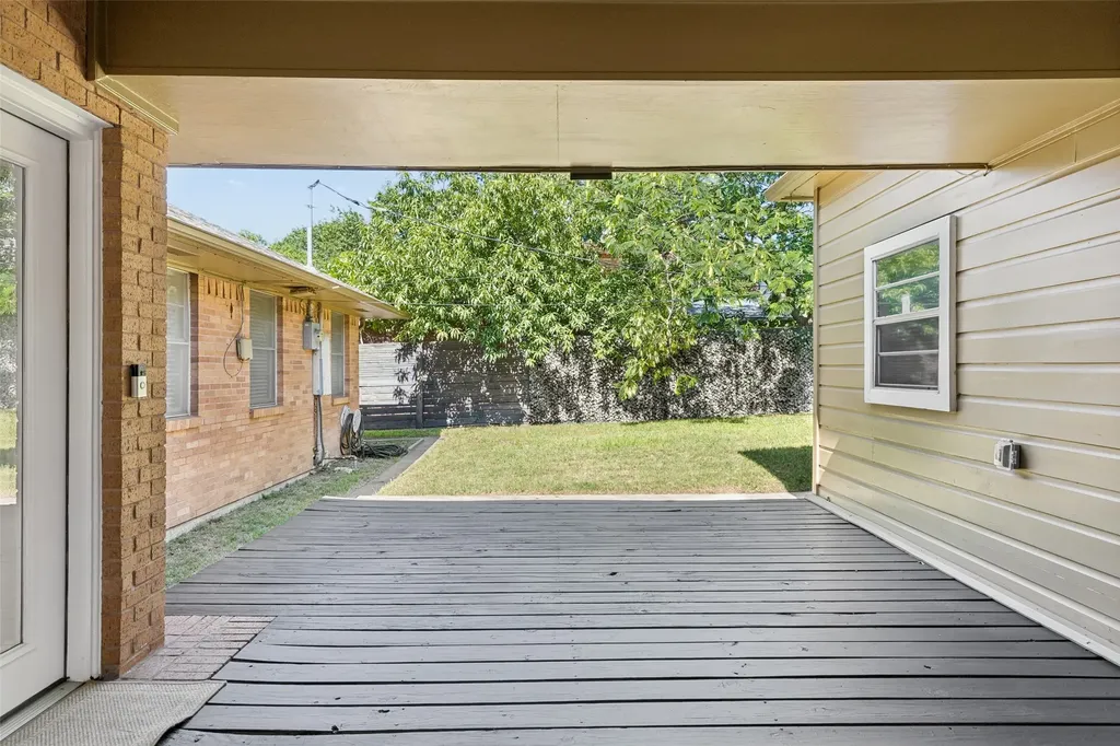 2728 Alco Avenue Dallas TX 75211