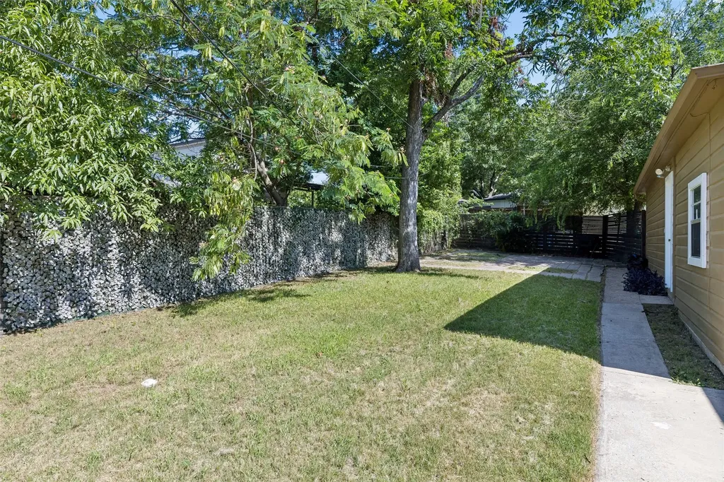 2728 Alco Avenue Dallas TX 75211