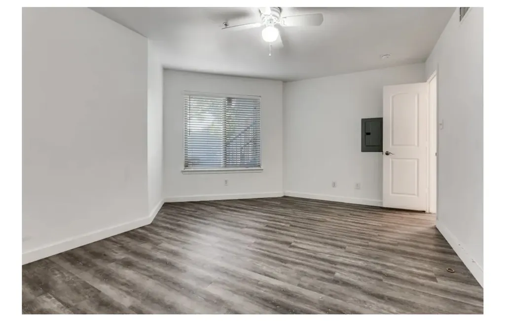 9829 Walnut Street Dallas TX 75243