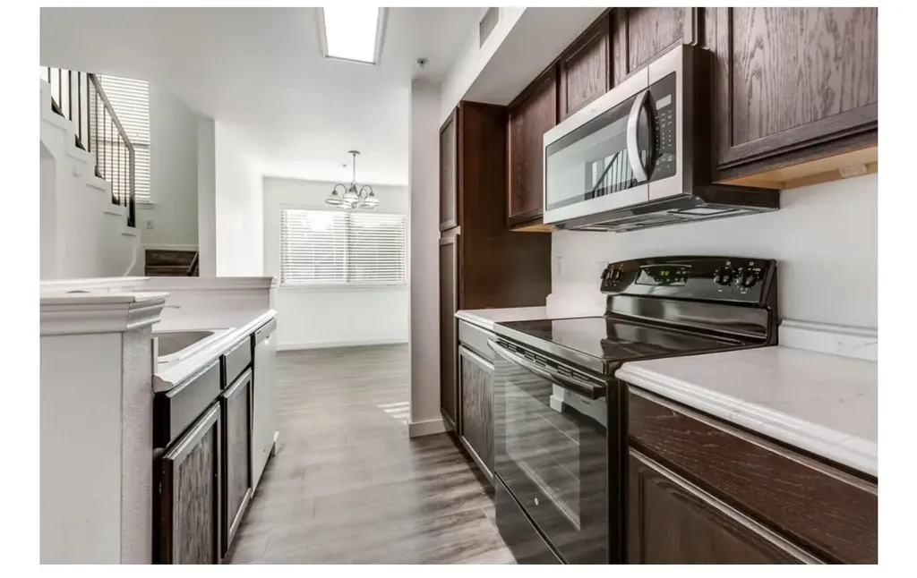 9829 Walnut Street Dallas TX 75243
