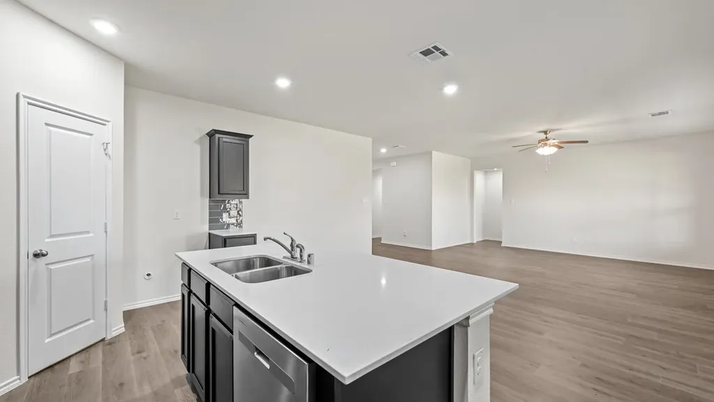 499 Sebastian Lane Waxahachie TX 75165