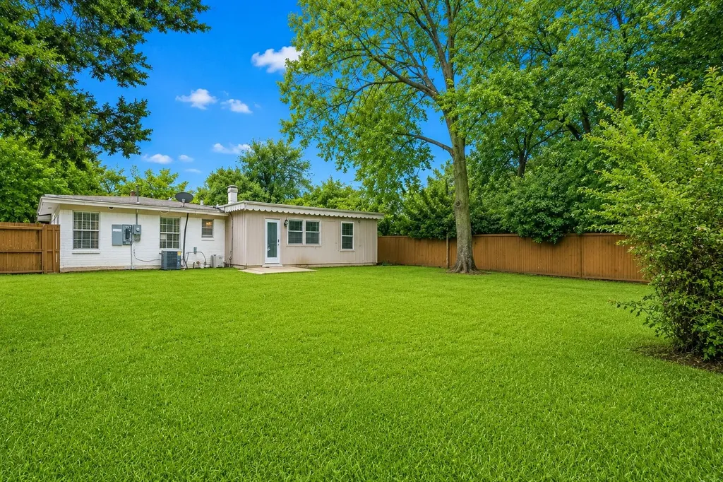 2519 Highwood Drive Dallas TX 75228