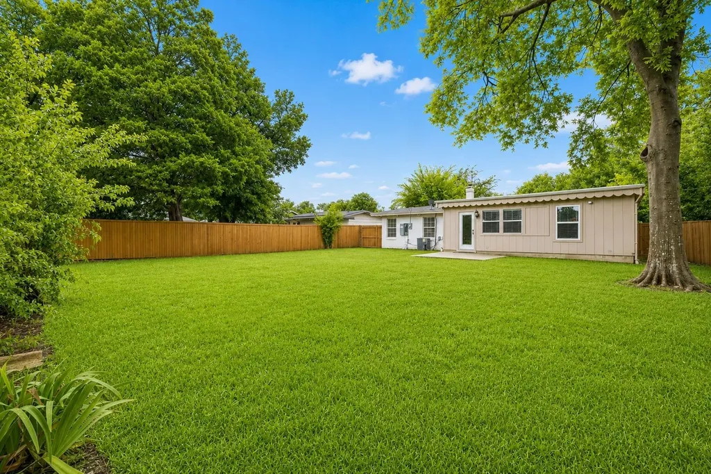 2519 Highwood Drive Dallas TX 75228