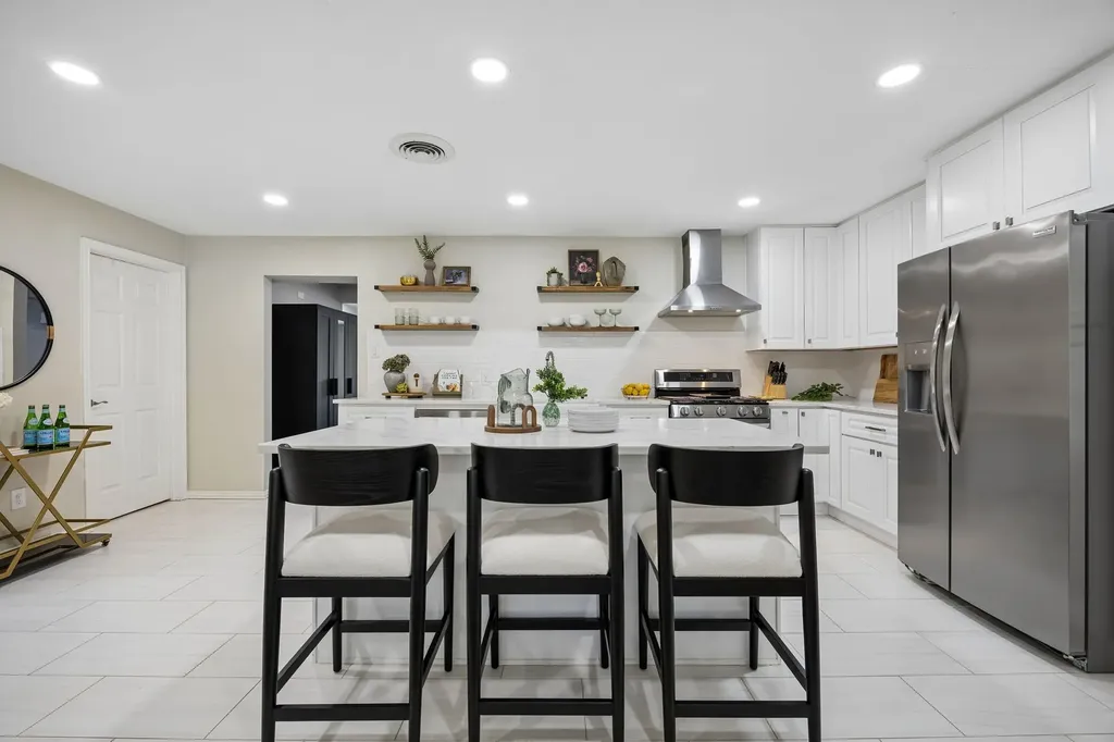 2519 Highwood Drive Dallas TX 75228