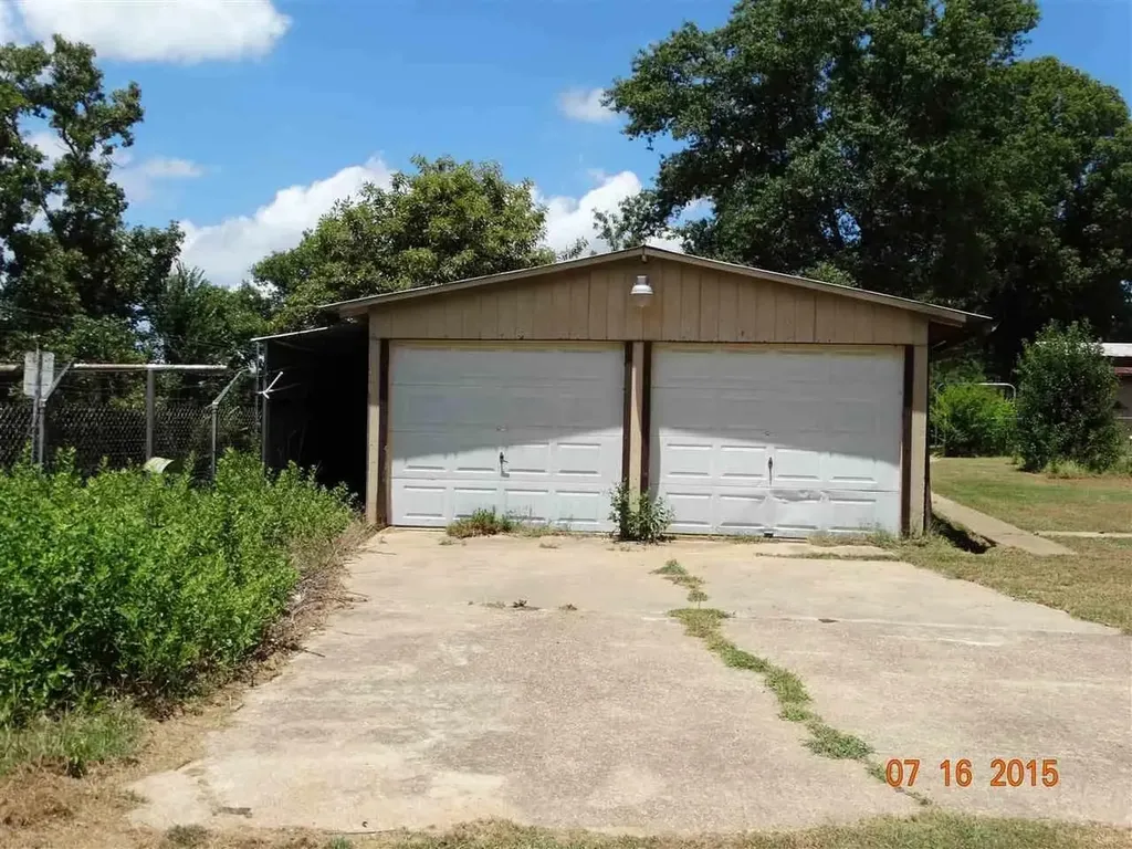 16028 Neches Parkway Tyler TX 75704