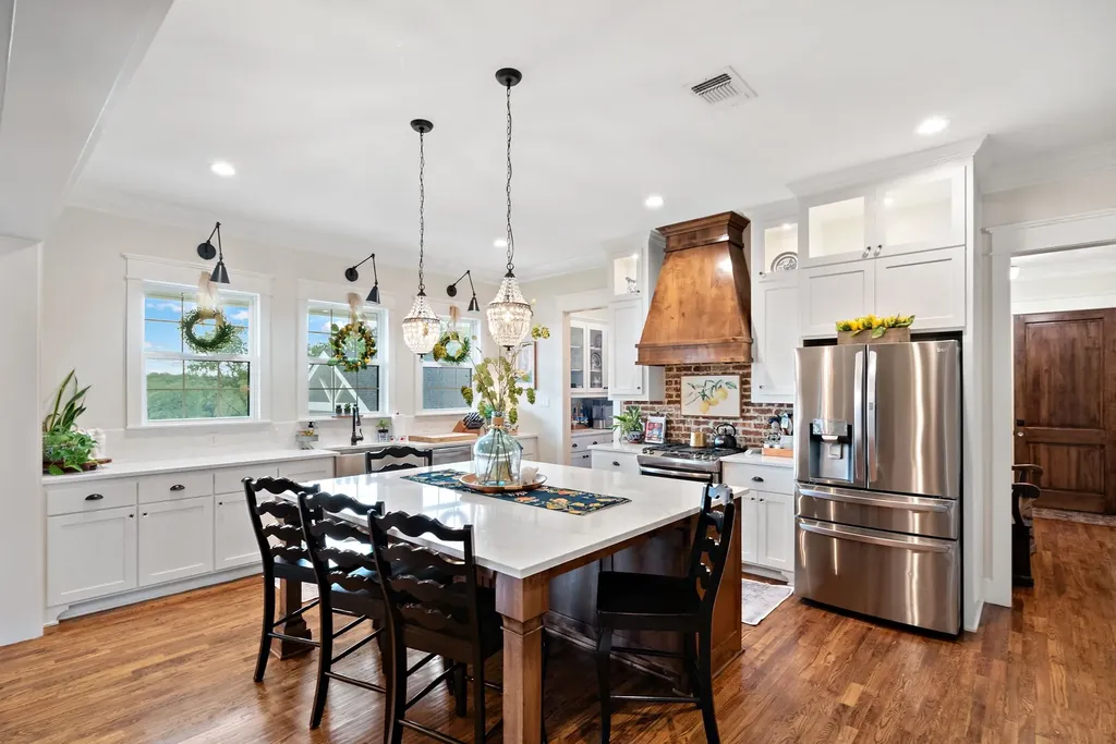 1340 Lacy Drive Lipan TX 76462