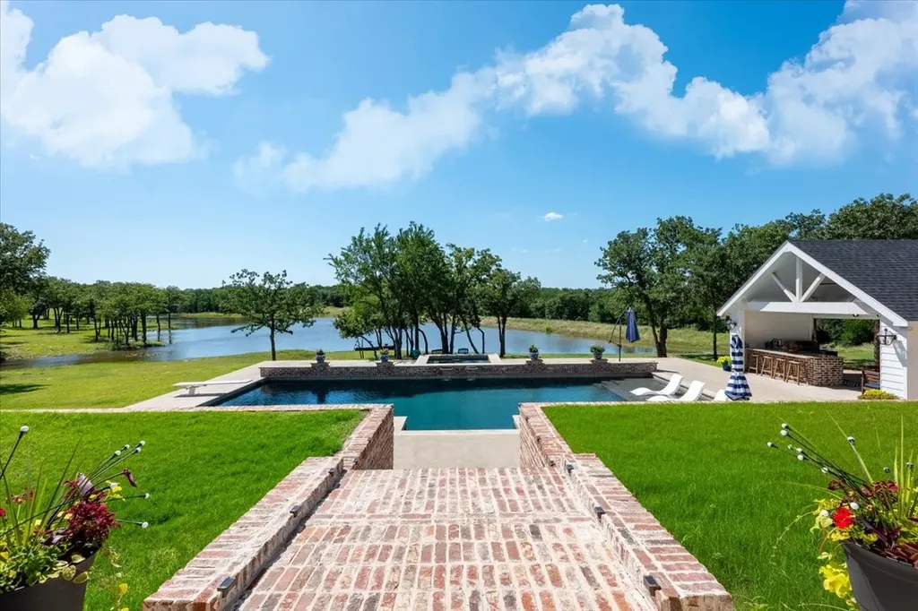 1340 Lacy Drive Lipan TX 76462