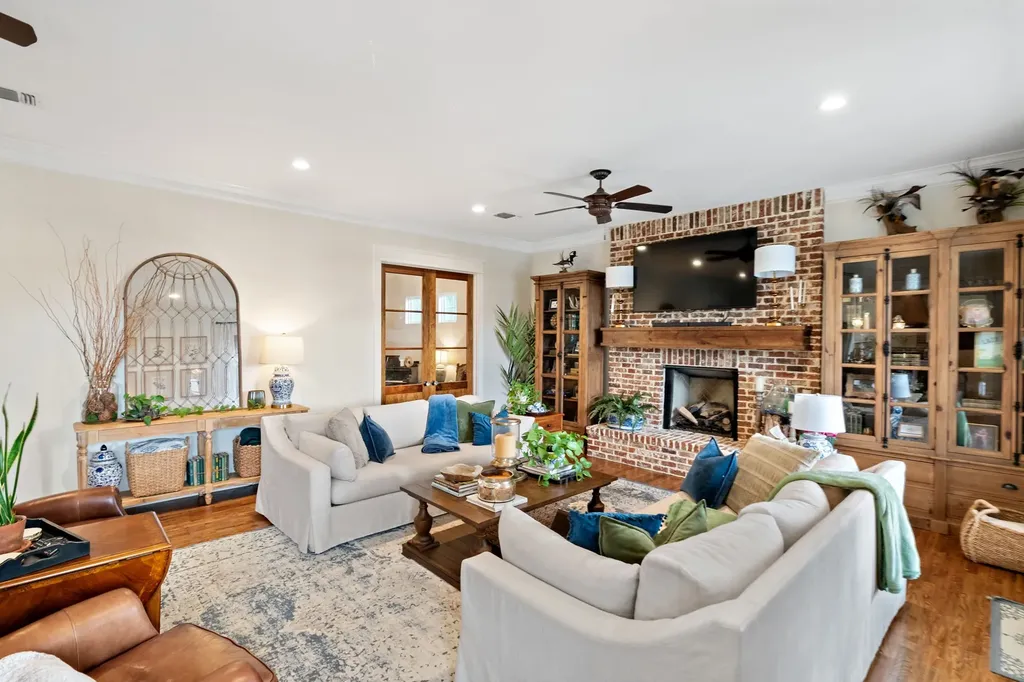 1340 Lacy Drive Lipan TX 76462