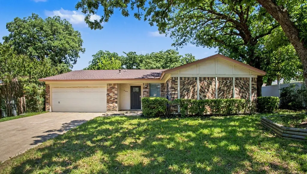5405 Bright Star Trail Arlington TX 76017