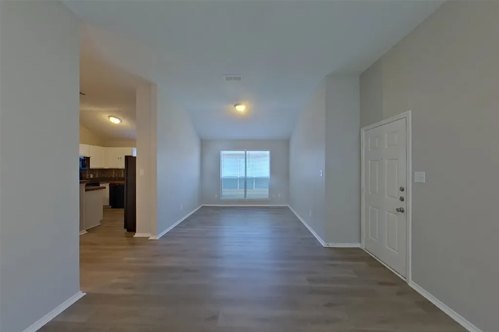 10525 Flamewood Drive Fort Worth TX 76140